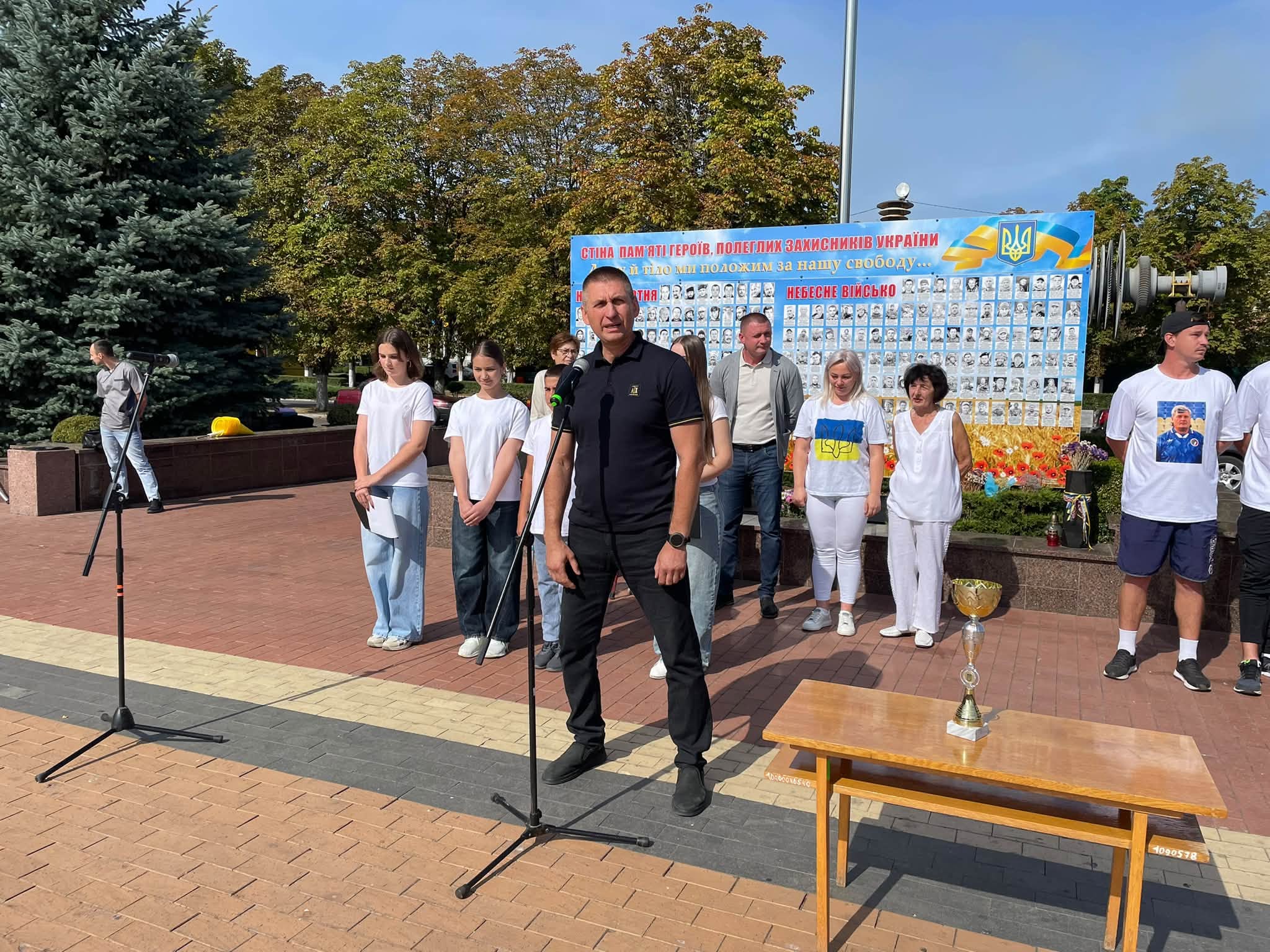 Начальник відділу у справах фізичної культури і спорту